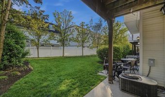 2 MARINA Dr, Bayonne, NJ 07002