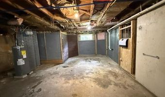 51 Broadway St, Baileyville, ME 04694