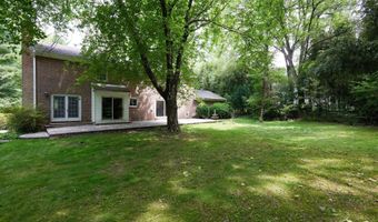 7811 CHARLESTON Dr, Bethesda, MD 20817