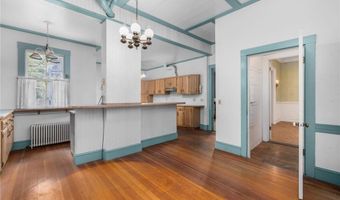 36 Ayrault St, Newport, RI 02840