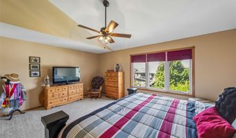 237 19th St SW, Altoona, IA 50009