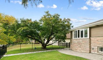 212 CRYSTAL LAKE Ave, Audubon, NJ 08106