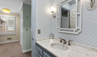 131 Chesnut St, Camden, SC 29020