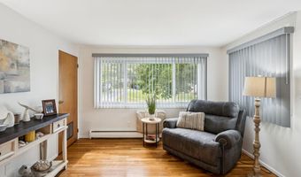 21 Robin St B, Manchester, NJ 08759