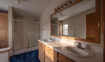 1255 Roberts Ln, Blanchard, ID 83804