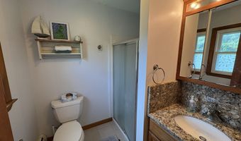34 Kelly Crest Rd, Branford, CT 06405