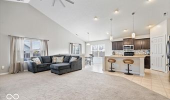 892 Coralberry Ln, Greenwood, IN 46143
