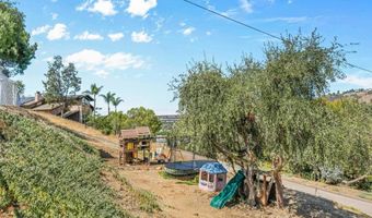 8659 GOLF Dr, Spring Valley, CA 91977