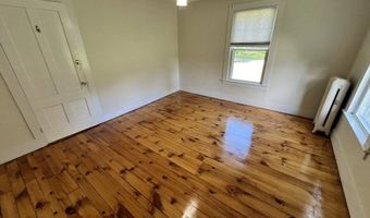 986 S East St #A, Amherst, MA 01002