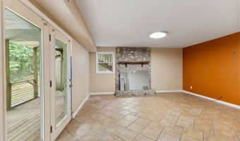 1040 Rustic Hills Dr, Ashland City, TN 37015