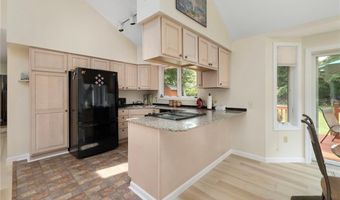 4 Wabasso Ter, Middletown, RI 02842