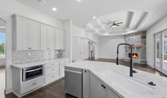 731 County Road 356, Adkins, TX 78101