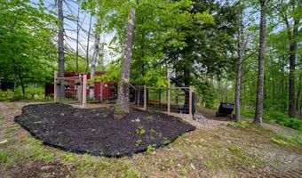82 Parkey Rd, Barnstead, NH 03218