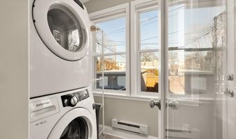 912 I St NE, Washington, DC 20002