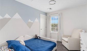101 Austin Meadows Ln, North Kingstown, RI 02852