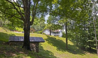 90 Taylor Ln, Alderson, WV 24910