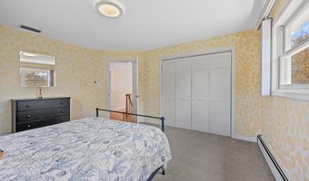 319 Redstone Dr, Cheshire, CT 06410