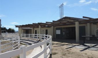 12490 Palomino Ln, Apple Valley, CA 92308