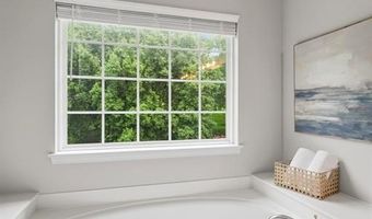 614 Whispering Willows Ct, Ballwin, MO 63021