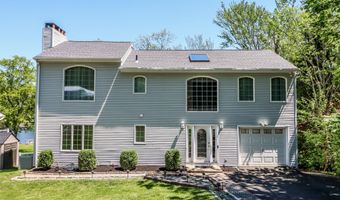 38 N Lake Shore Dr, Brookfield, CT 06804