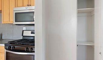 699 Hyde Park Ave 6, Boston, MA 02131