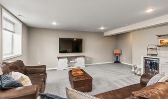 2706 NW 23rd St, Ankeny, IA 50023