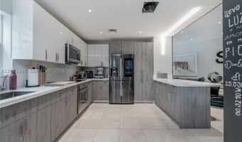 18460 NE 30th Ave 18460, Aventura, FL 33160