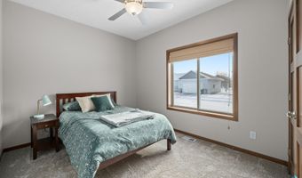 500 E Cairos Pl, Brandon, SD 57005
