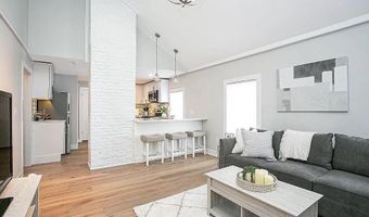 14 Brinley St, Newport, RI 02840