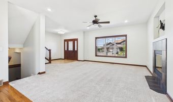812 S 5th Ave, Brandon, SD 57005