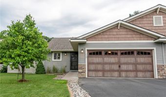 759 Club View Ln, Altoona, WI 54720