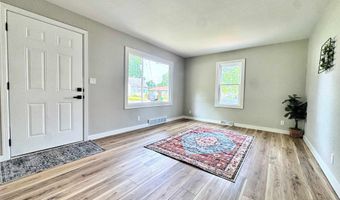 1520 N VIOLA St, Appleton, WI 54915