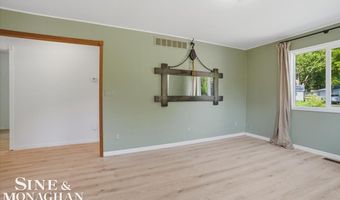 2122 Michigan St, Algonac, MI 48001