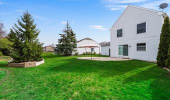 2490 Wexford Ln, Lake In The Hills, IL 60156