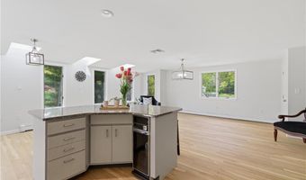 5 Aurora Dr, Cumberland, RI 02864