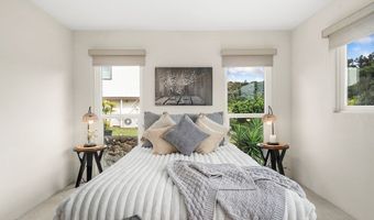 98-2033 Pahiolo St, Aiea, HI 96701