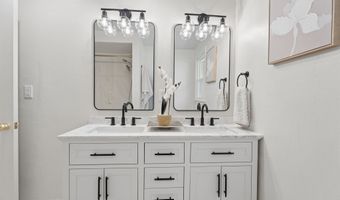 2219 N UNION St, Appleton, WI 54911
