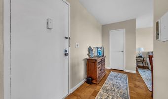 510 Deal Lake Dr 6B, Asbury Park, NJ 07712