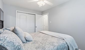 15 Bishop Cir, Albrightsville, PA 18210