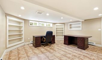 10 Wolcott Ave, Andover, MA 01810