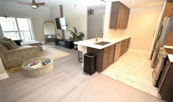 1074 Peachtree Walk NE, Atlanta, GA 30309