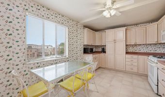 5301 WESTBARD Cir 334, Bethesda, MD 20816