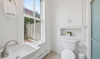 500 GIBBON St, Alexandria, VA 22314