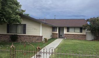 140 Aurora St, Hawthorne, NV 89415