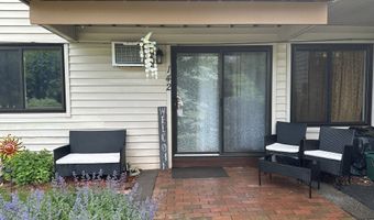 142 Woodland Dr 142, Cromwell, CT 06416