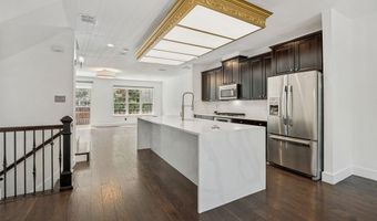 3906 Asbury Ln, Addison, TX 75001