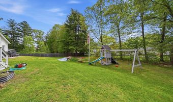 11 W Winkley St, Amesbury, MA 01913