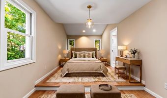 110 Minturn Rd, Bridgeport, CT 06606