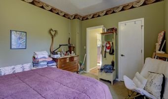 614 E 14th St, Baxter Springs, KS 66713