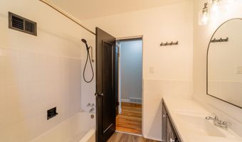 3117 DOUGLAS St, Cheyenne, WY 82009